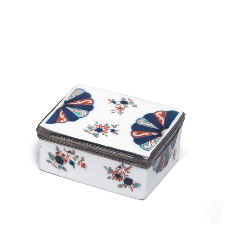 A Saint-Cloud silver-mounted rectangular snuff box and cover, circa 1745 - 图2